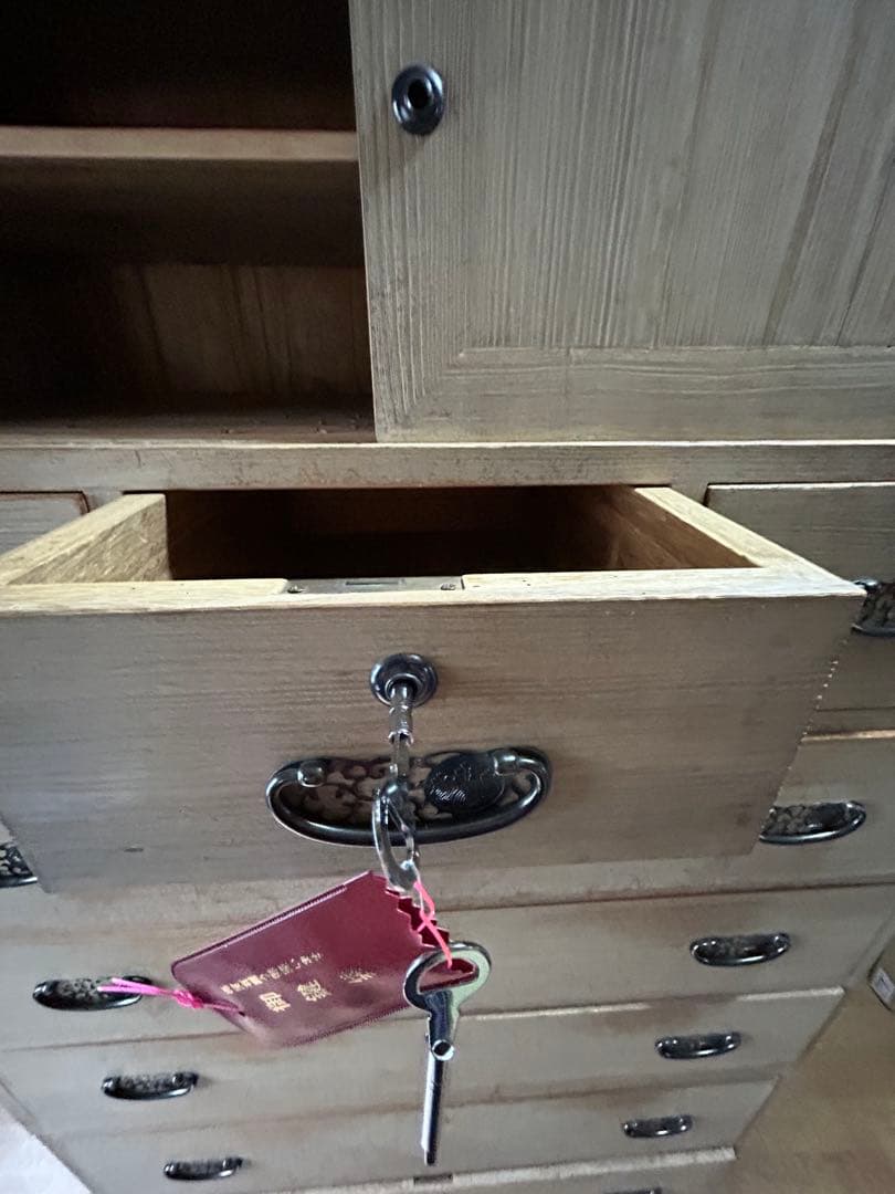 鍵付き桐タンス アンティーク　骨董