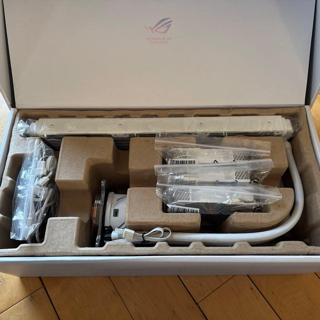 PC用ファン・クーラー ASUS ROG STRIX LC 360 RGB White Edition