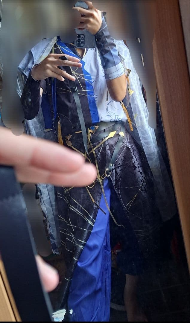 小柳ロウ コスプレ衣装 変身前