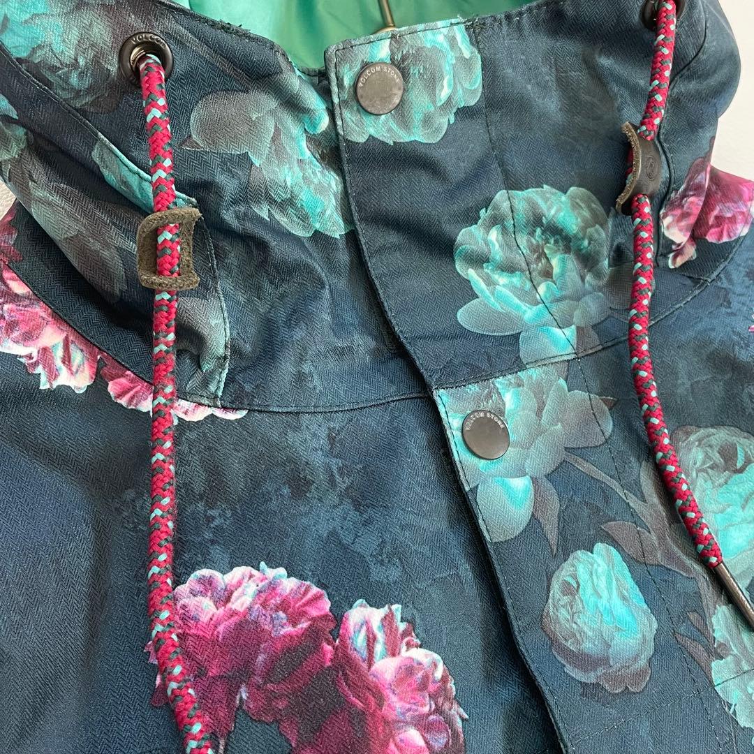 4439【極美品】ボルコム スノボウェア ジャケット 花柄 総柄 レディース