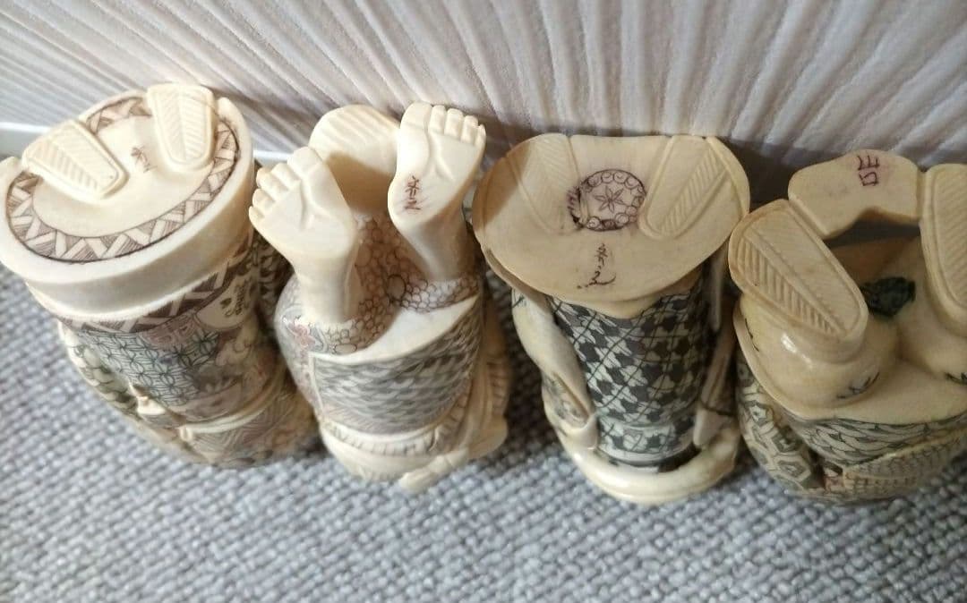 本象牙風彫刻 斉之作在銘 七福神極上細密細工置物