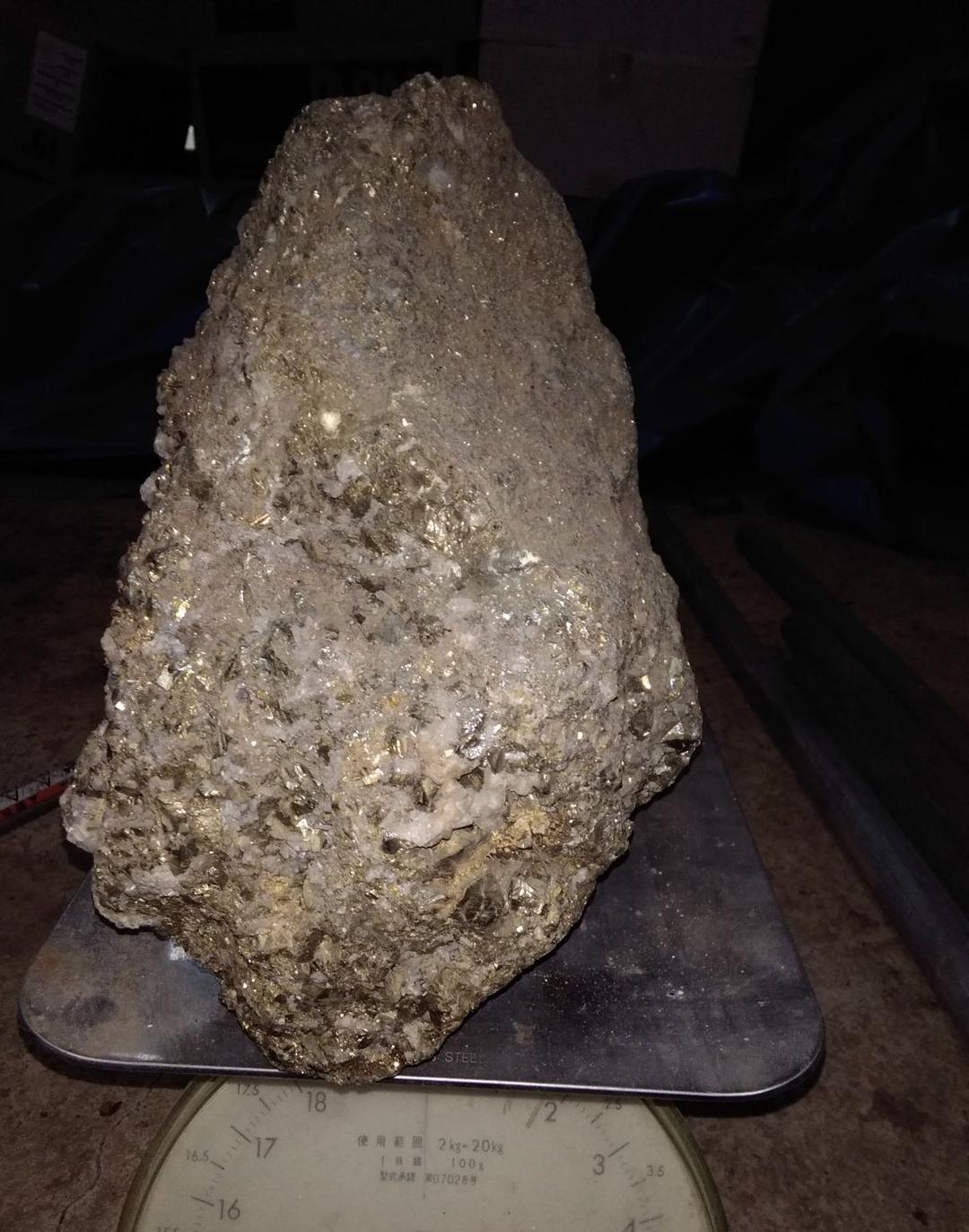 キラキラした石？