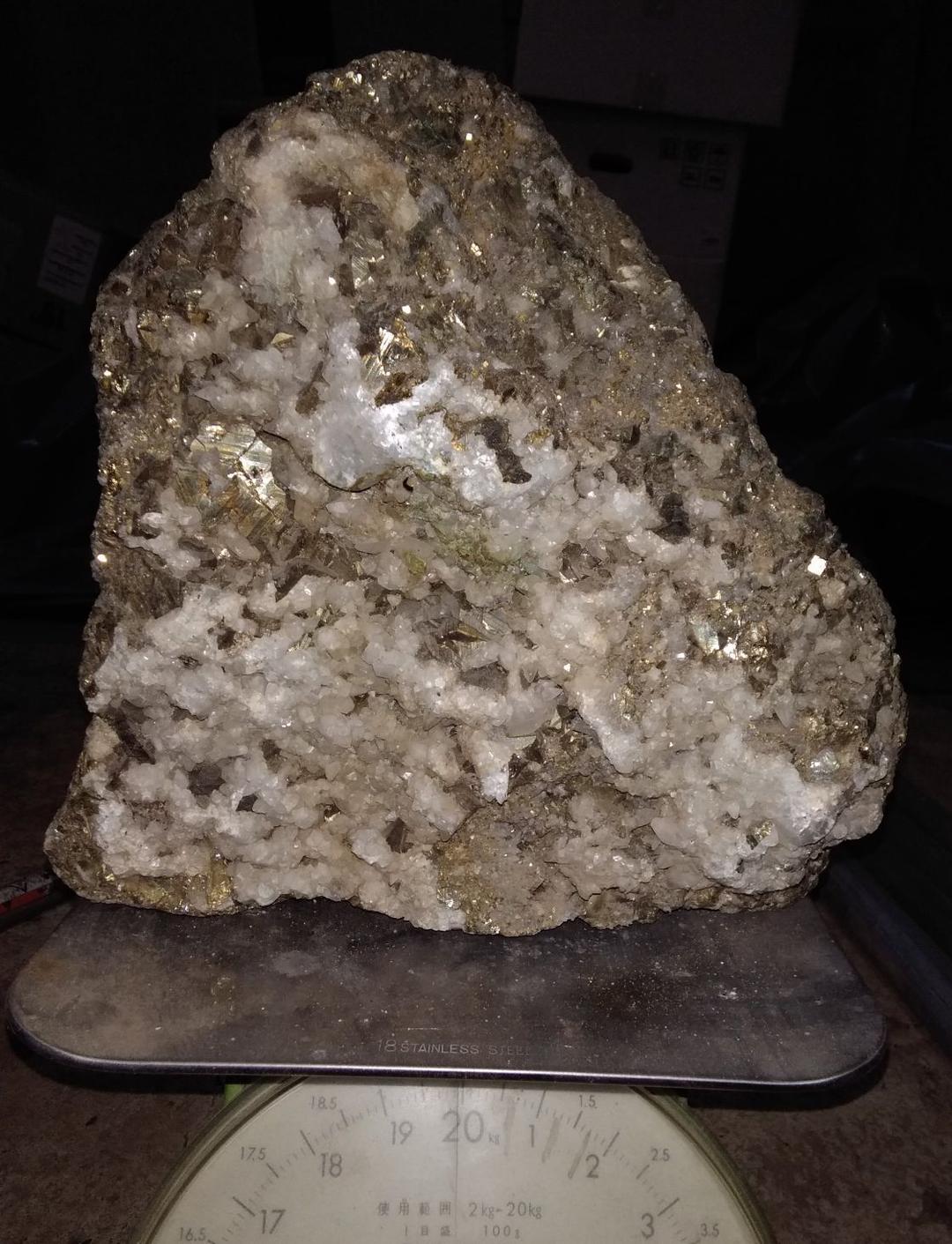 キラキラした石？