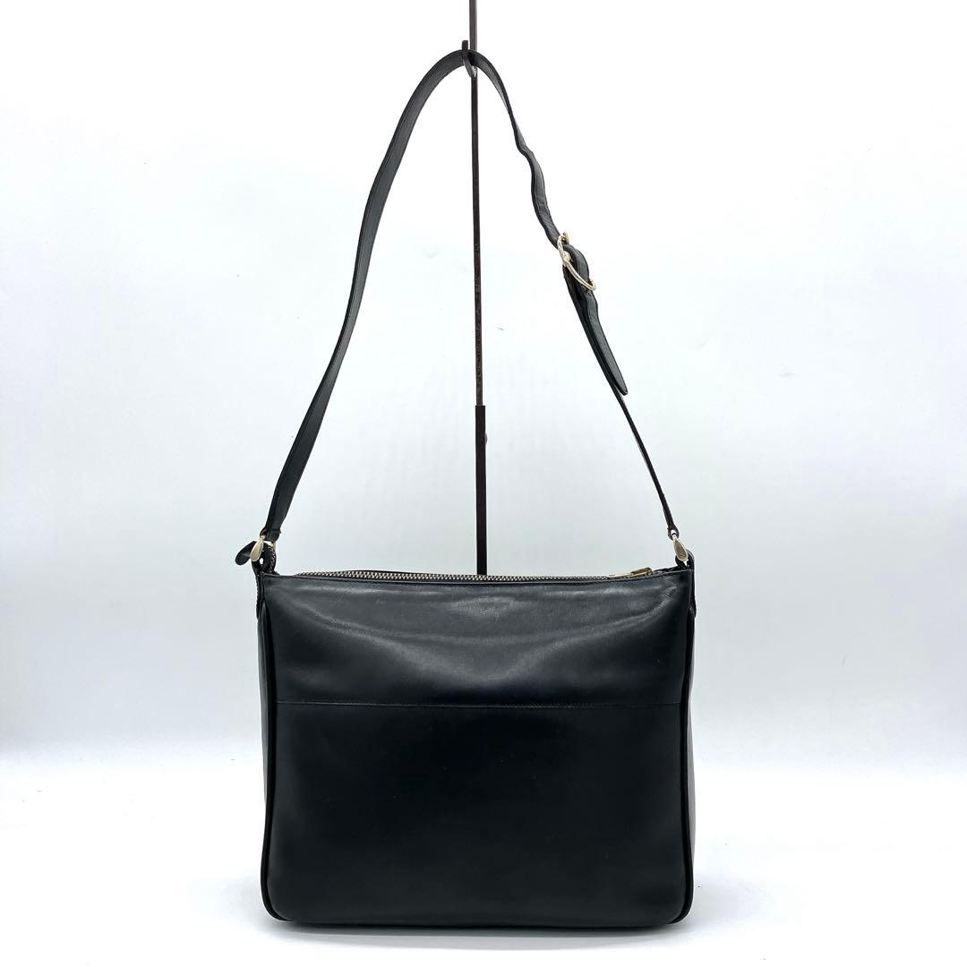 【GUCCI】ショルダーバッグ　シェリーライン　インターロッキング　レザー　黒色