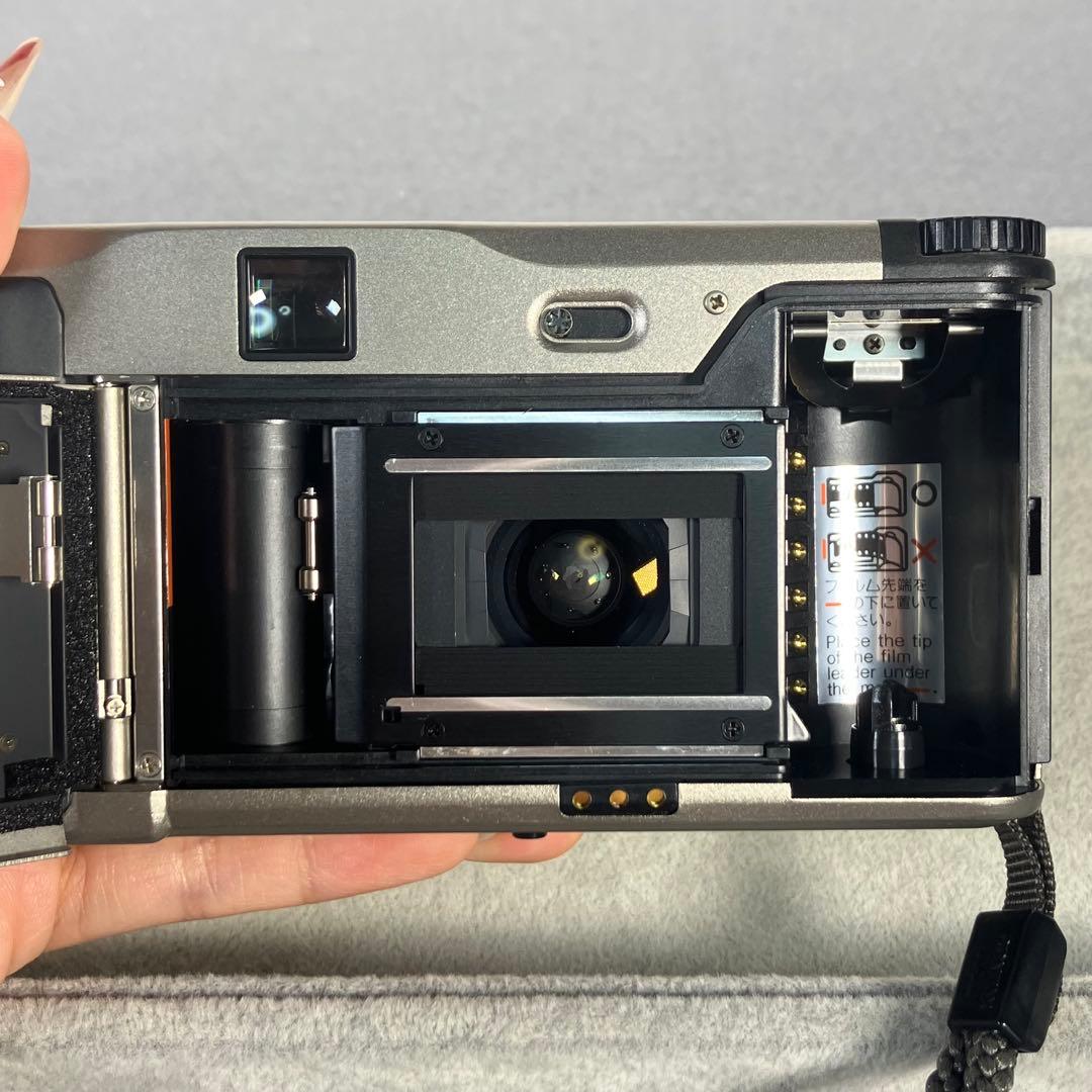 【美品】CONTAX Tvs シルバー コンパクトフィルムカメラ
