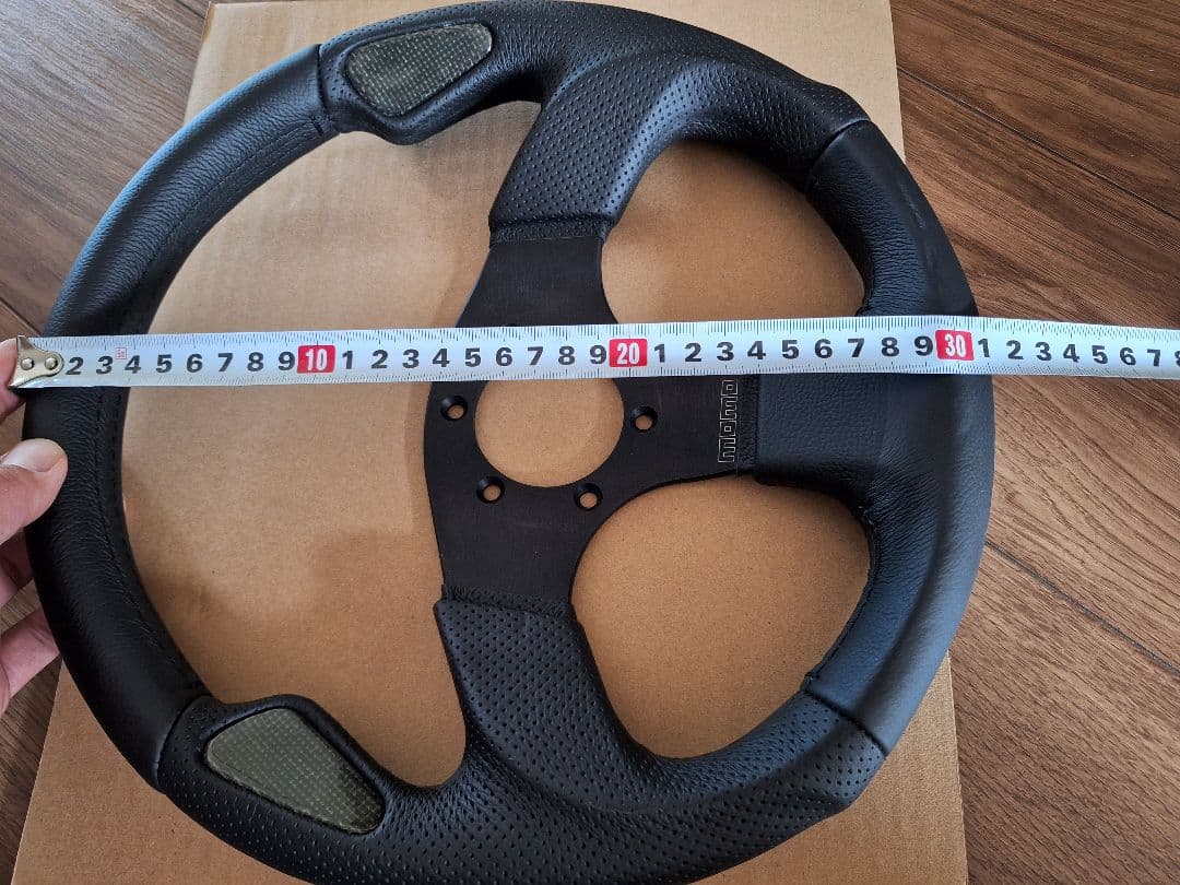 モモ　MOMO　ステアリング　中古　早い者勝ち　ジムニー