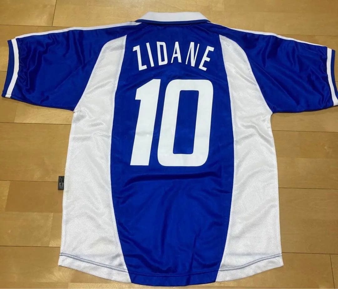 ジダン　サイン入り（フルシグネチャー）ユニフォーム
