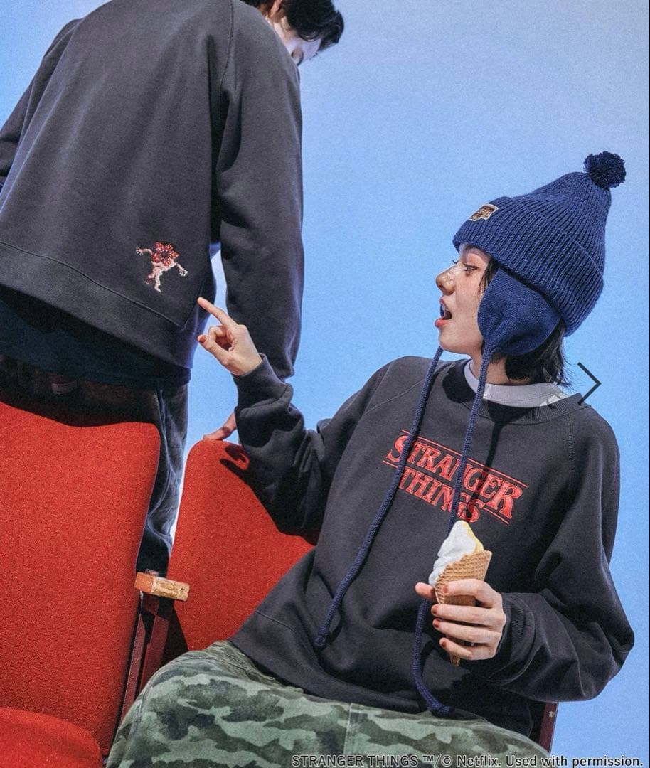 ニコアンド STRANGER THINGSコラボアソートスウェットプルオーバー