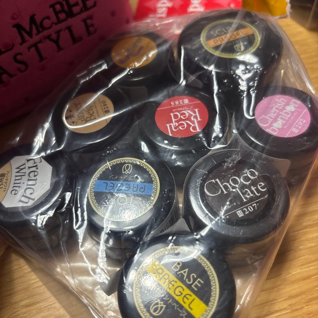 ネイルアート用品セットと教材