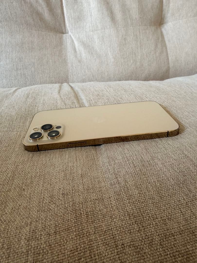 Apple iPhone 12 Promax ゴールド　simフリー