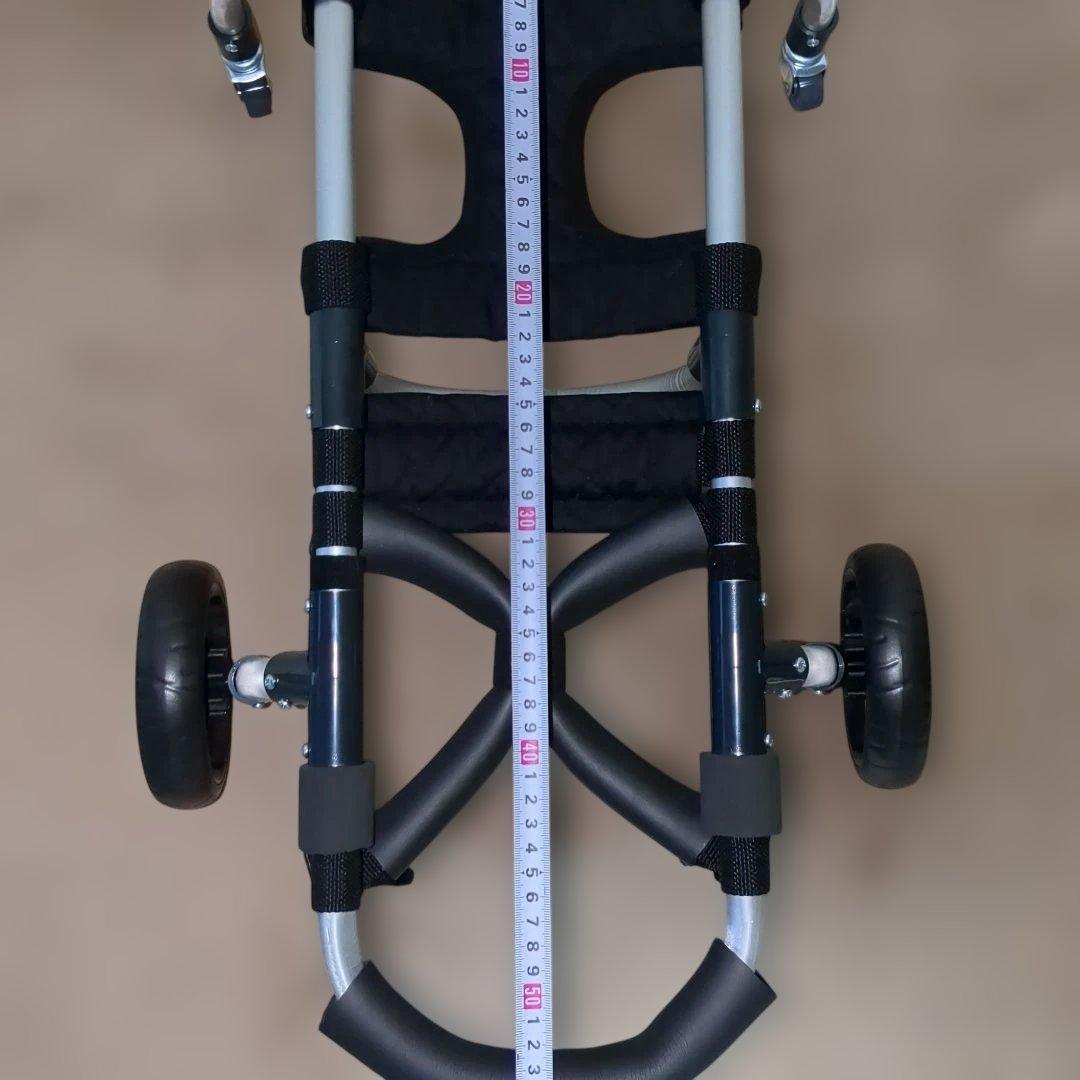 ワンちゃん4輪　リハビリ　食事補助　犬用車椅子　介護　犬の歩行器