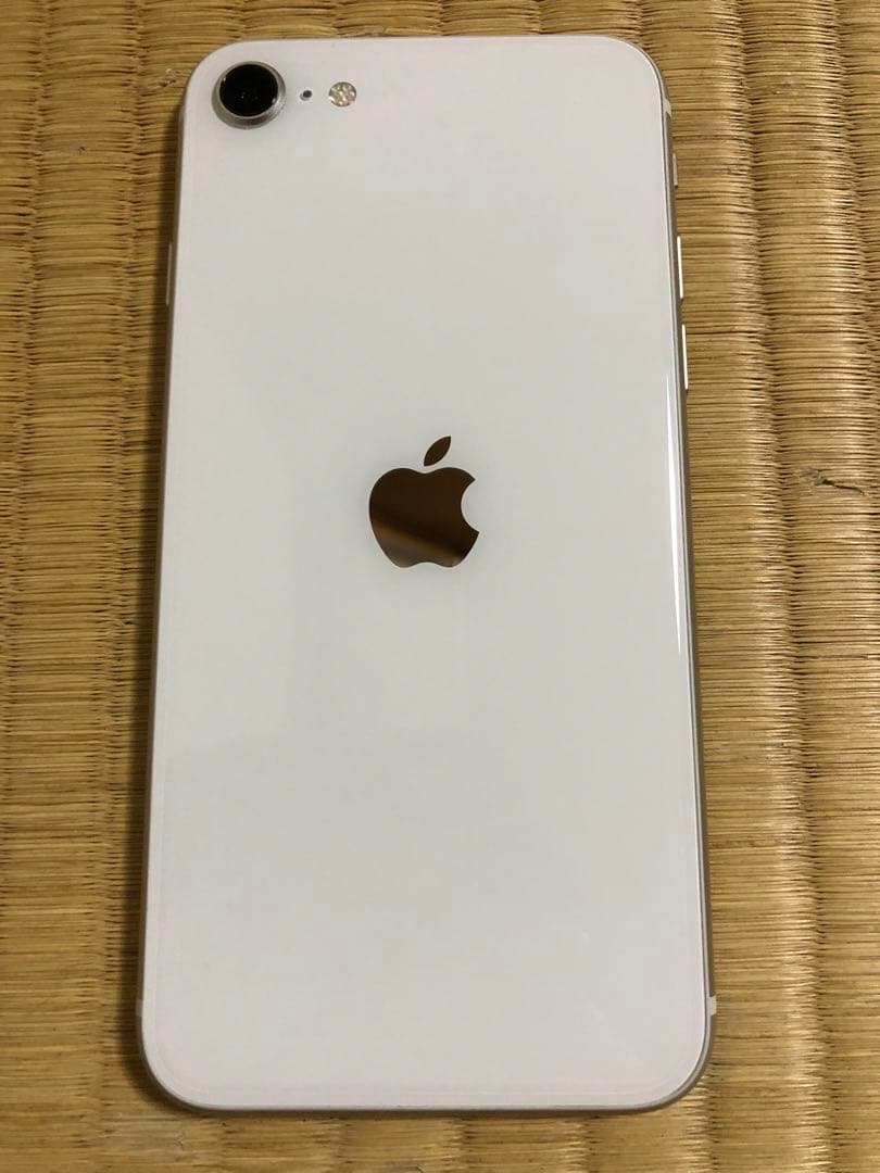 iPhone SE (第3世代)本体 64GB