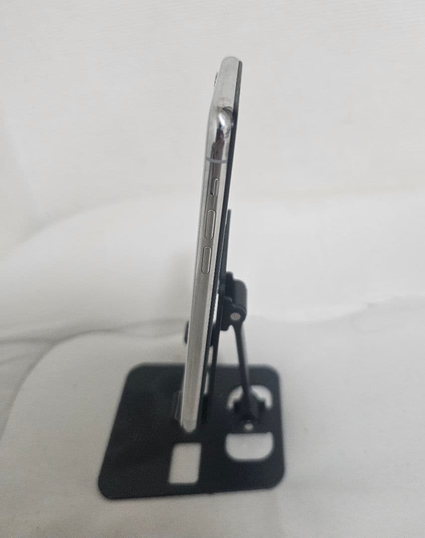 Apple iPhone X シルバー 64GB　SIMフリー