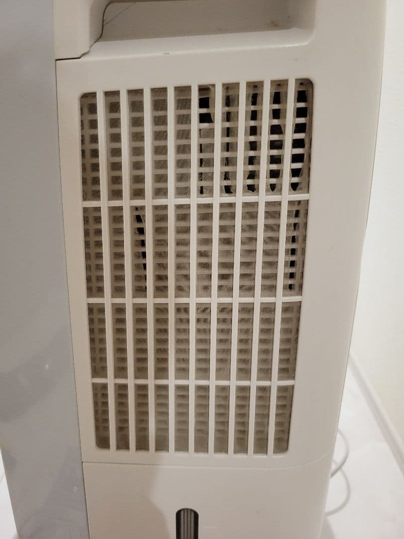 SHARPプラズマクラスター 衣類乾燥 除湿機　CM-L100-W☆2020年製