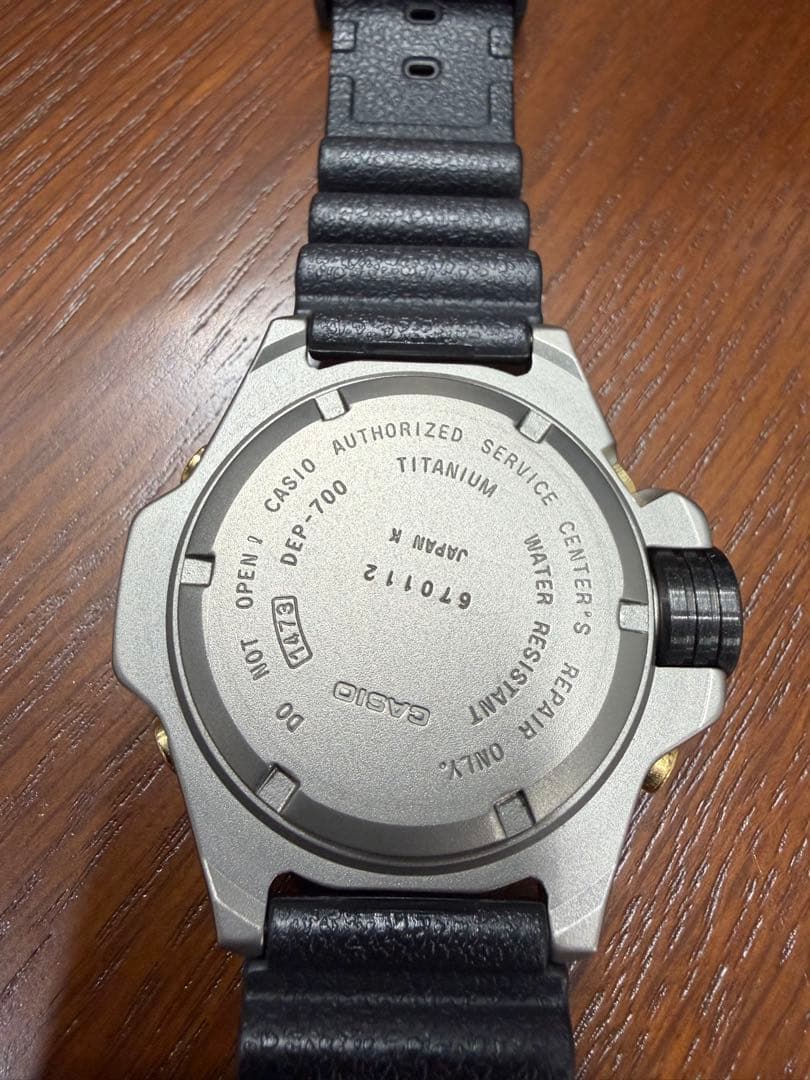 美品 カシオ潜水王DEP-700チタン製ダイバーズウォッチ