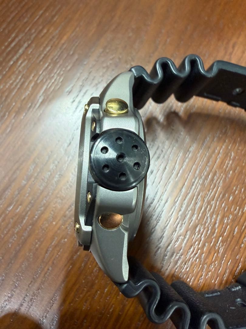 美品 カシオ潜水王DEP-700チタン製ダイバーズウォッチ