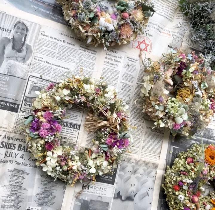 紫陽花と小花のリース