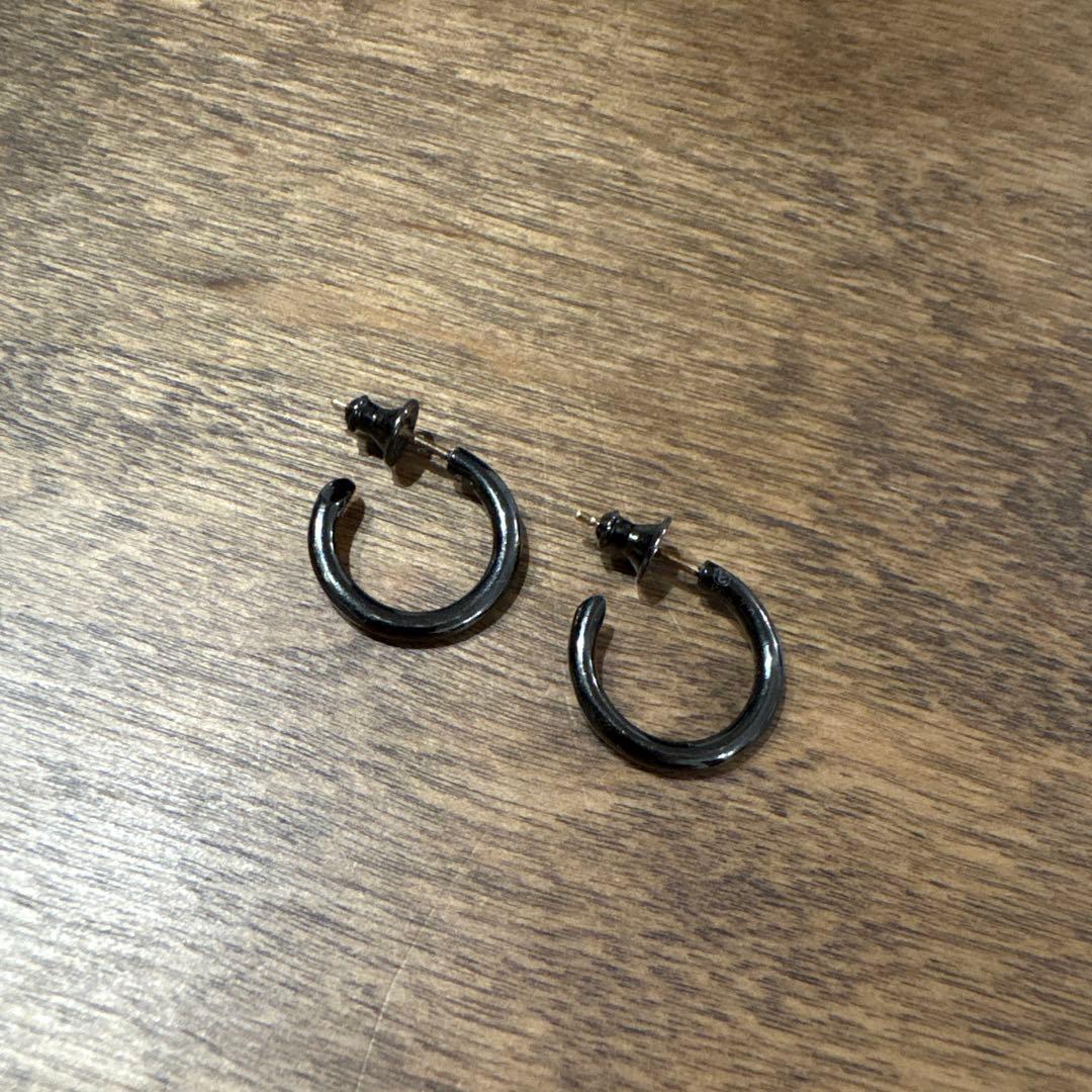 CAREERING PLACEBO ピアス ブラック