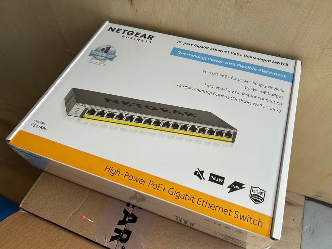 【正規品】NETGEAR 16ポート PoE+ スイッチ GS116PP
