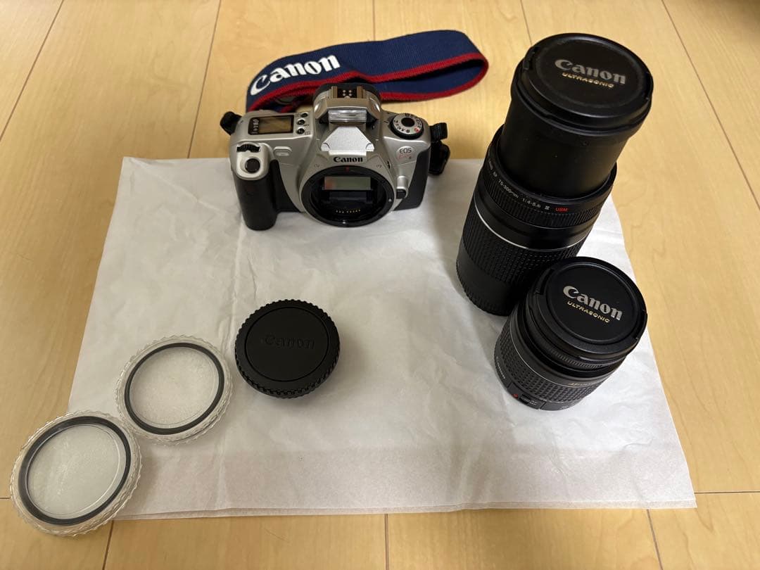 最終値下げCanon EOS Kiss III 一眼レフカメラダブルズームキット