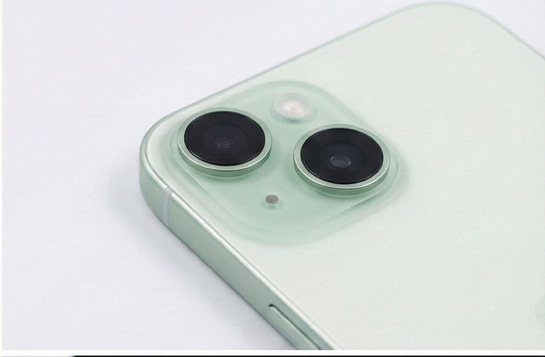 iPhone15 128G グリーン　初期化済み　SIMフリー