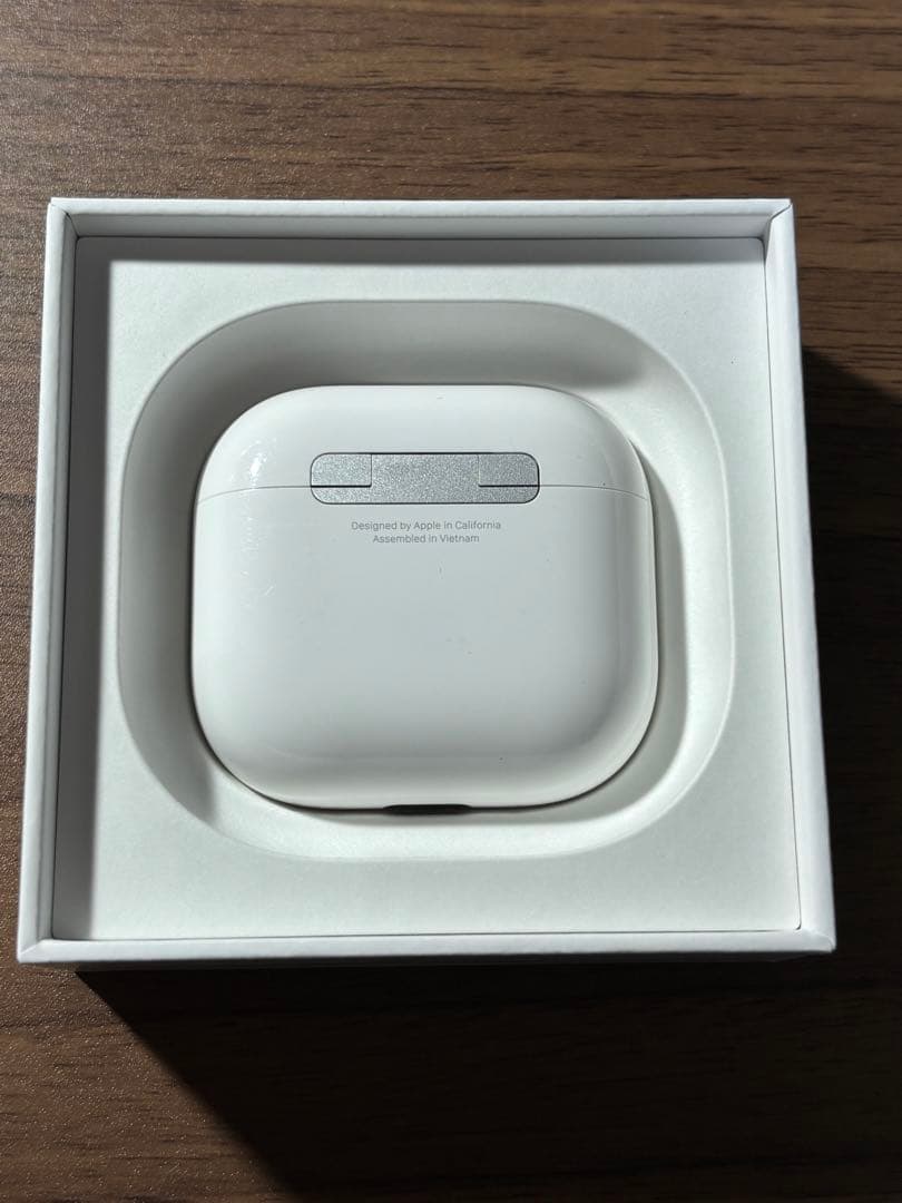 即購入⭕️ 美品✨AirPods 4 本体 アクティブノイズキャンセリング