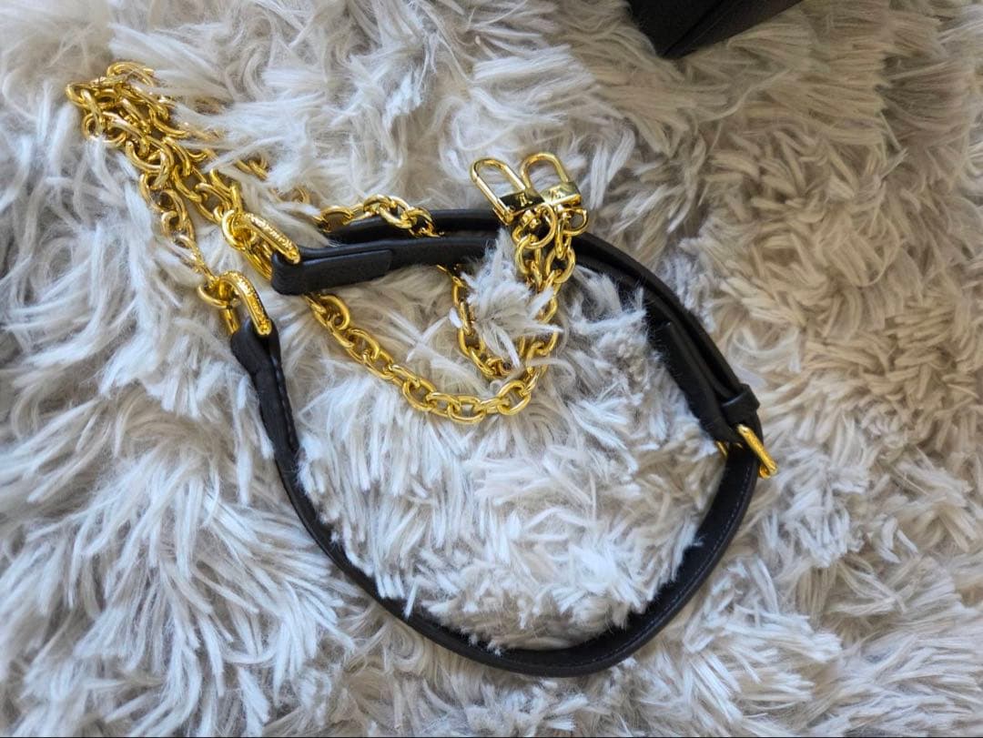 【未使用・交渉可能】ブラック レザー ショルダーバッグ 女性用