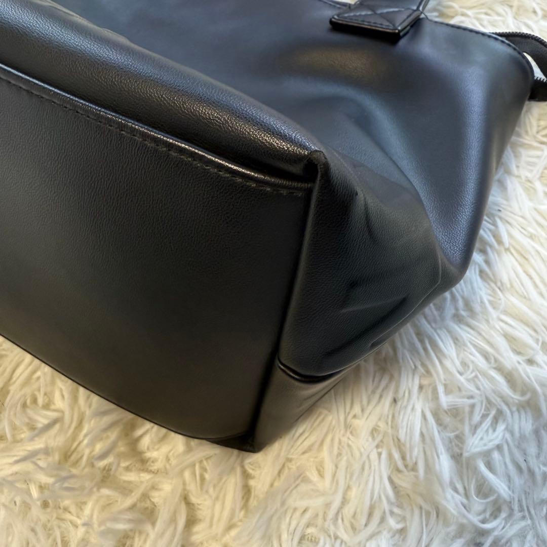 【マスターバニー】美品 カートバック フェイクレザー ブラック 3D