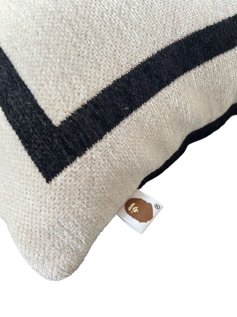 A BATHING APE クッション