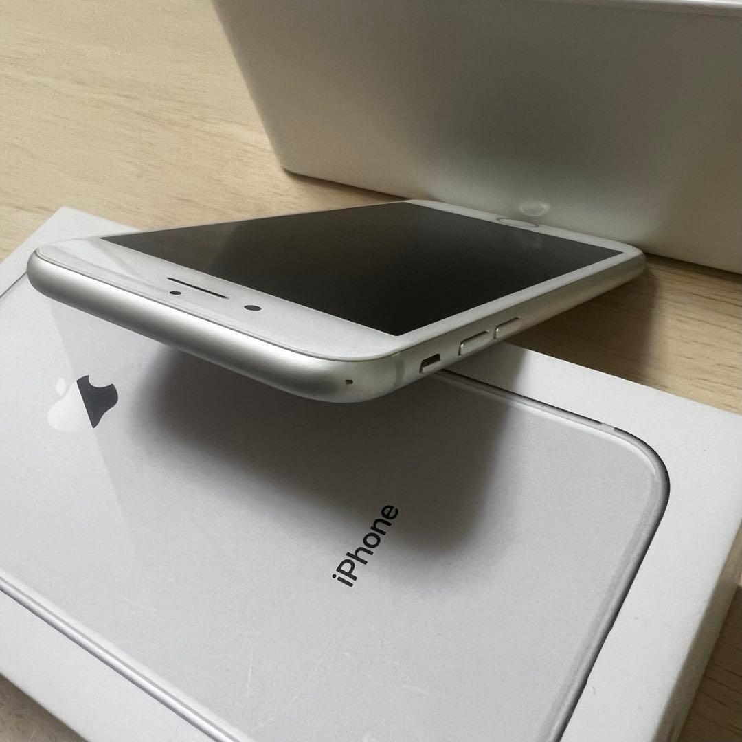 iPhone8 Silver 64GB SIMフリー　初期化済