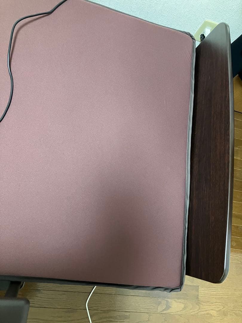 美品‼️ ニトリ　収納式電動リクライニングベッド