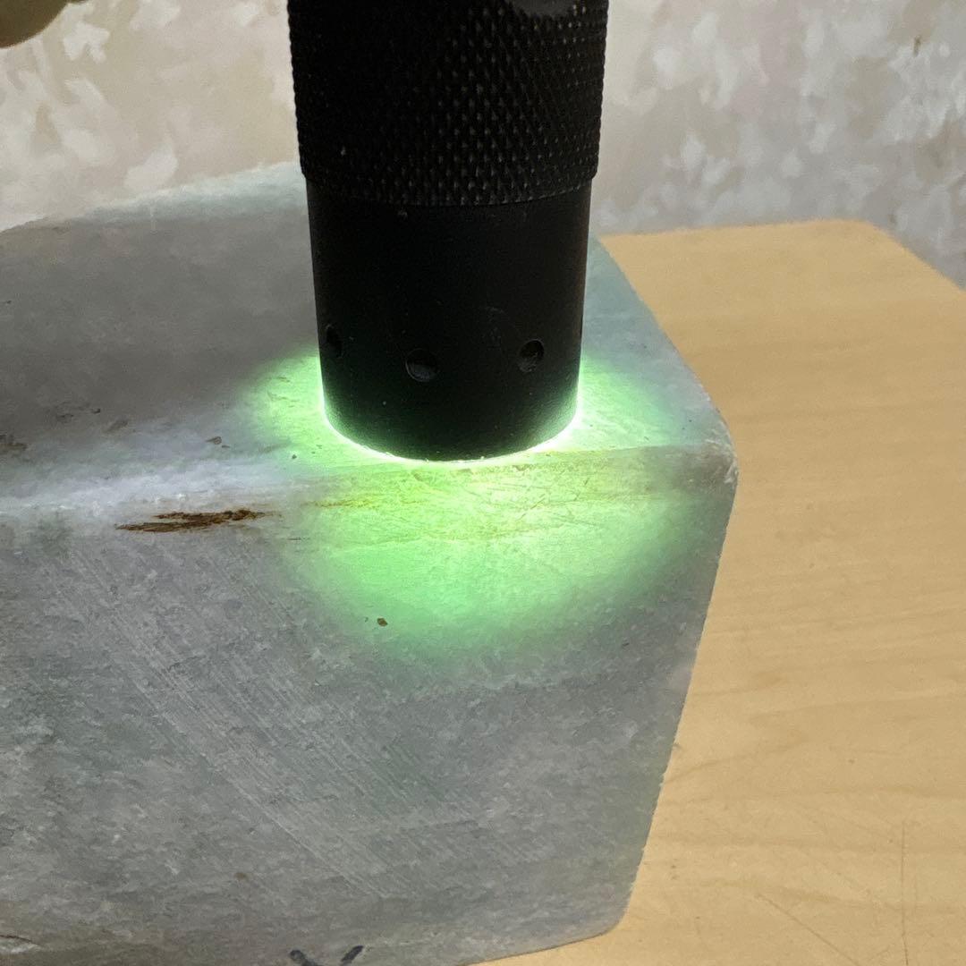 ミャンマー産特大天然本翡翠原石　約3865g4面カット1面磨き 3面荒磨き済み