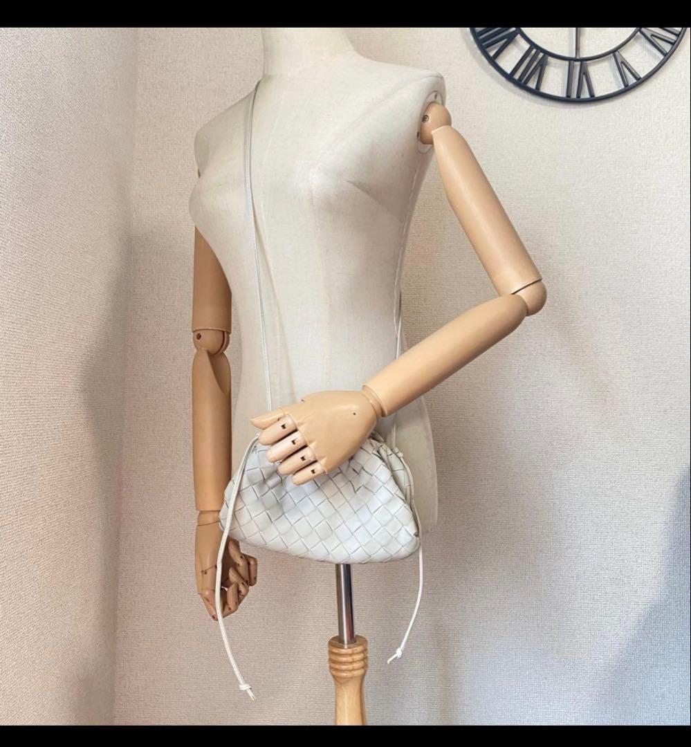 ボッテガヴェネタ ミニザポーチ イントレチャート ホワイト ショルダーバッグ