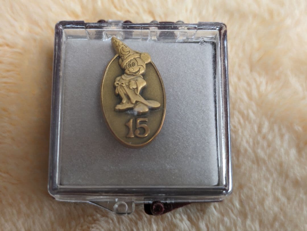 激レア　TDL勤続15周年記念ピンバッジ　ミッキー