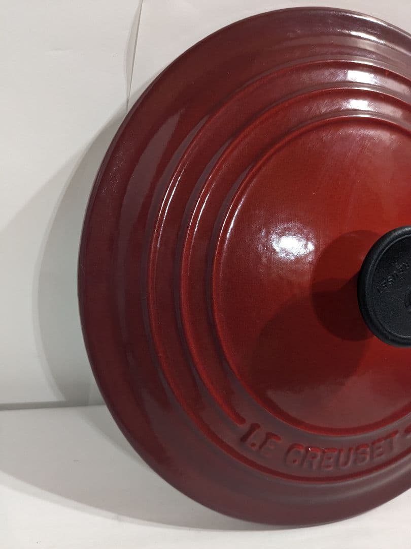Le Creuset ル・クルーゼ 22cm　ココット　両手鍋　チェリーレッド
