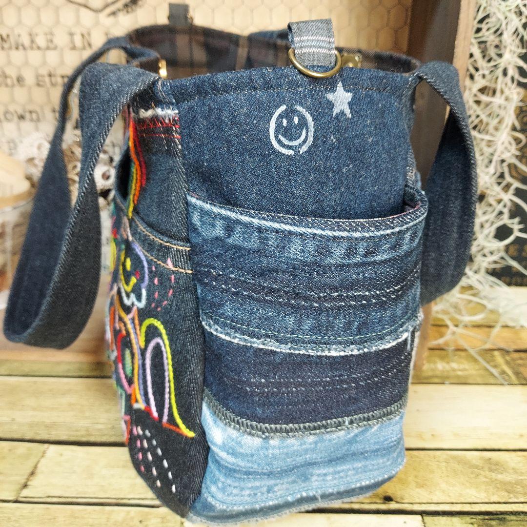 刺繍デニムバック　No.671　デニムリメイク　刺繍バック　サイドポケット