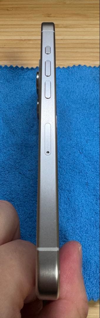 iPhone15 Pro 256GB カナダ版 海外版 シャッター音無し