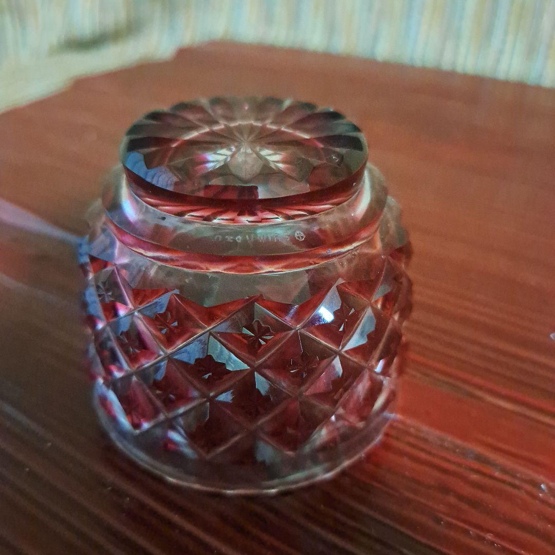 薩摩切子　赤いカットガラスの盃です。