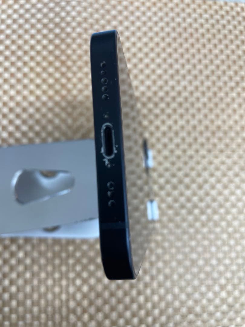 iPhone 12 64 GBブラックSIMフリー【6276】