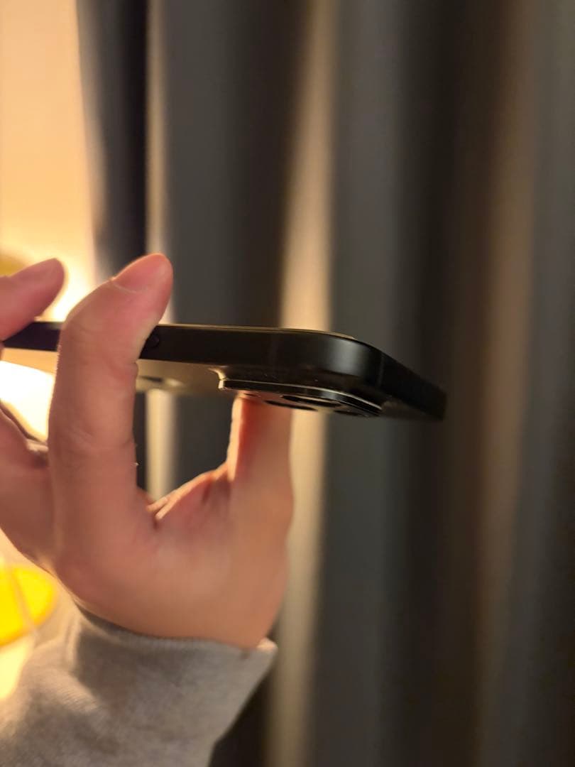 iPhone 15 128GB 充電82% 箱あり