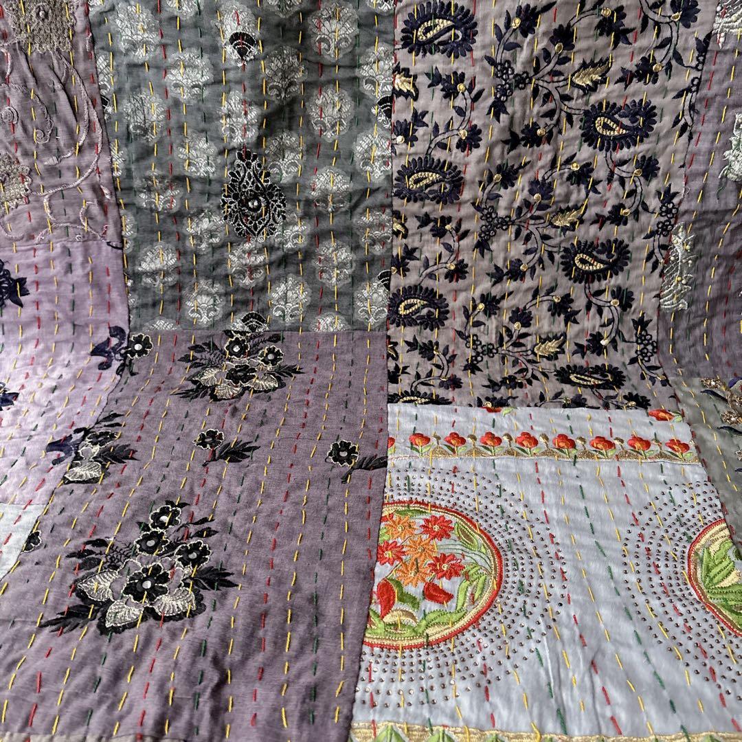 未使用❁エンブロイダリー　グレー　パッチワークカンタキルトマルチカバーラグ