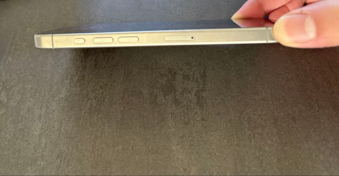 Apple iPhone 15 Pro ナチュラルチタニウム 本体　箱あり