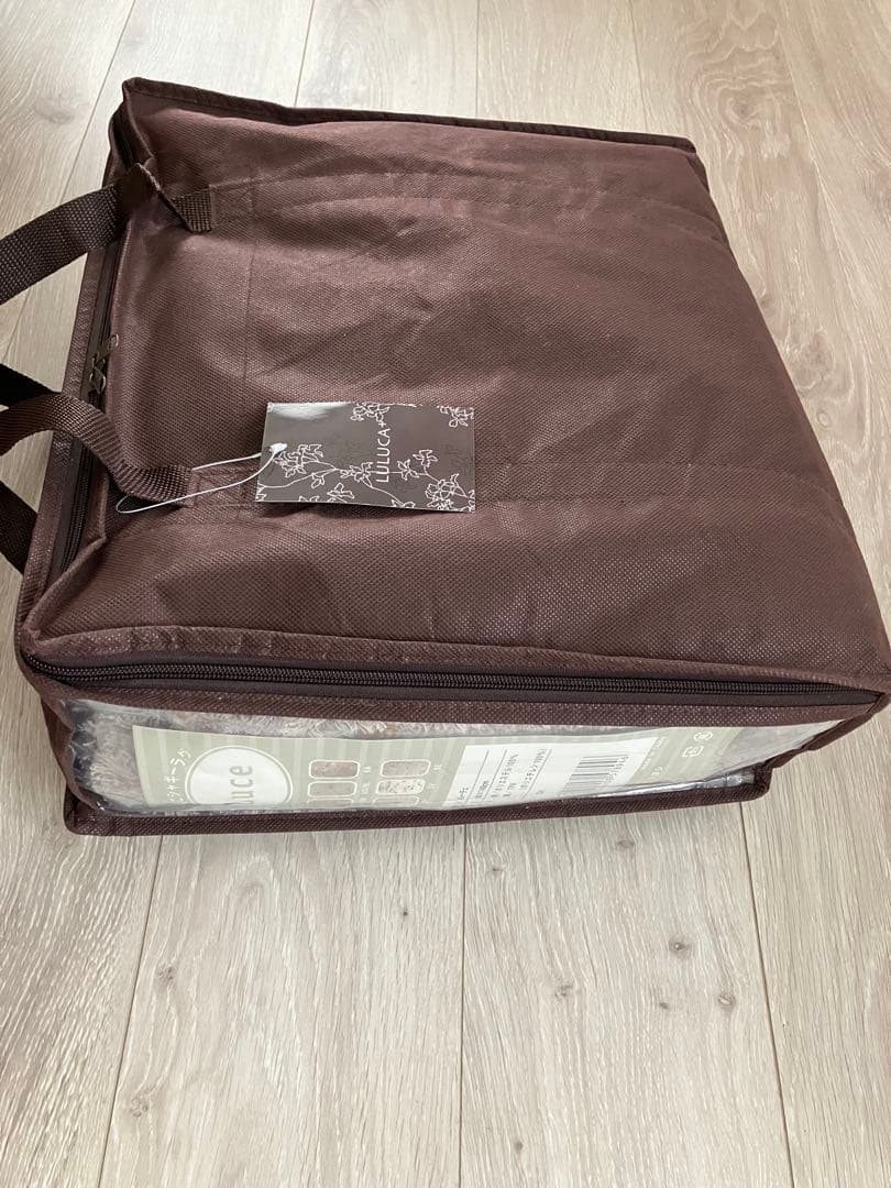 リセノ　ラグLUCE(グレー)約90cm x 140cm