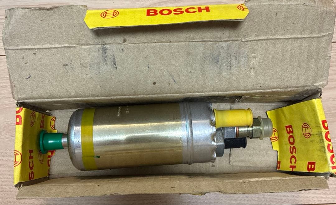 ボルボ用BOSCH フューエルポンプ
