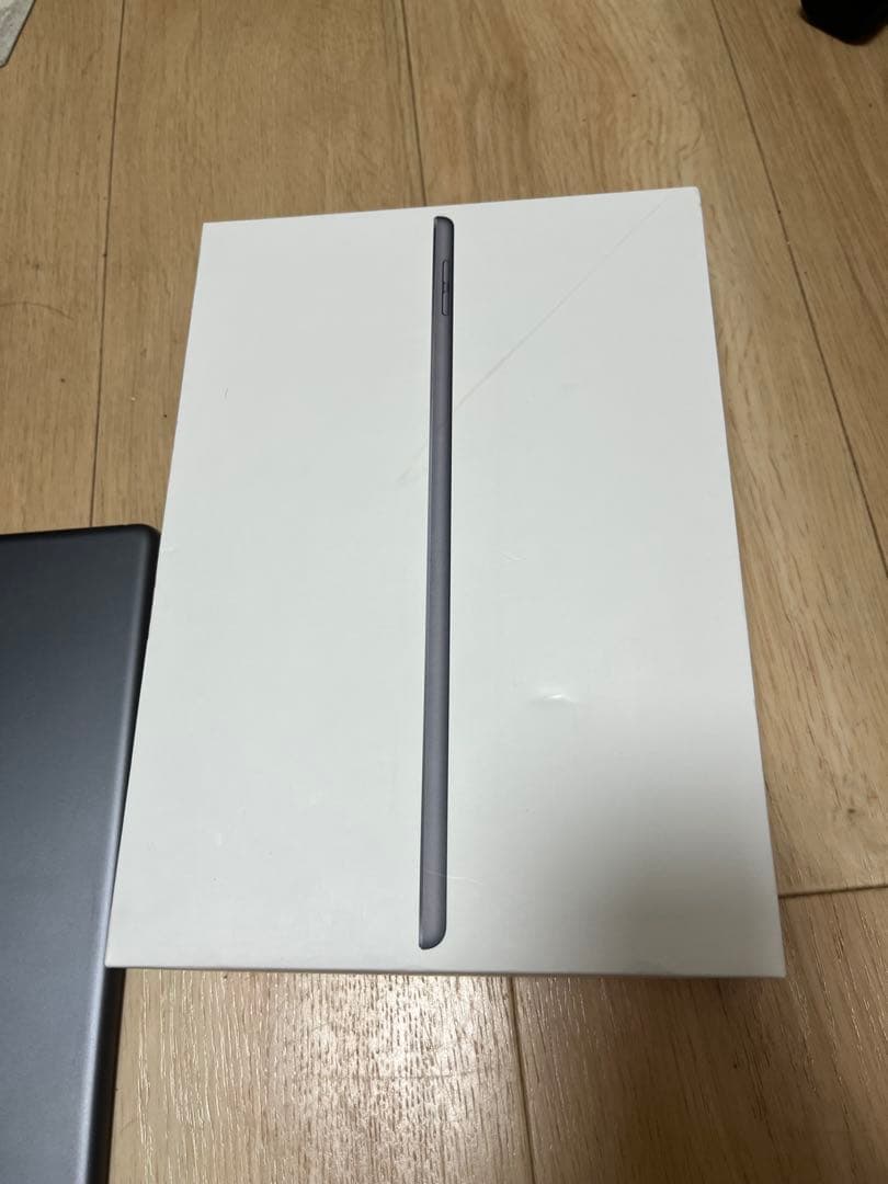 iPad(第8世代)32GB本体 箱あり