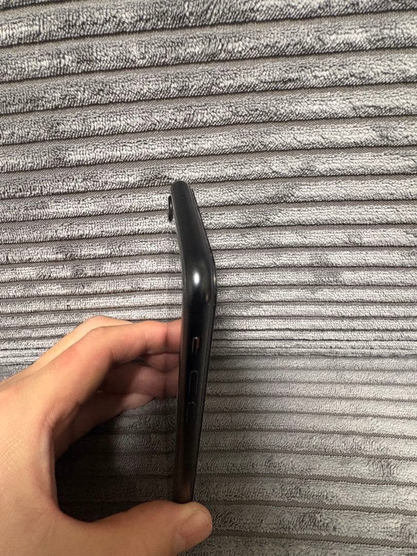 iPhone SE 第2世代(2020) 128GB 77% SIMフリー