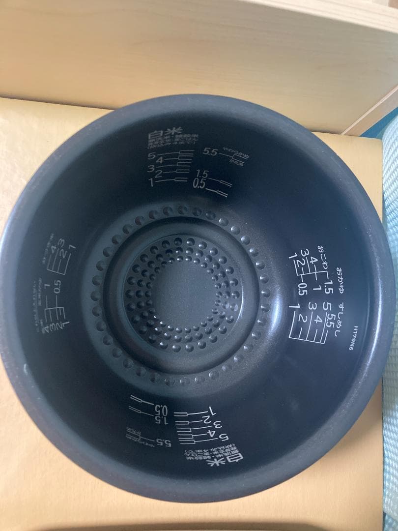 ★美品★日立 炊飯器 5.5合 圧力&スチームIH 蒸気カットRZ-V100FM