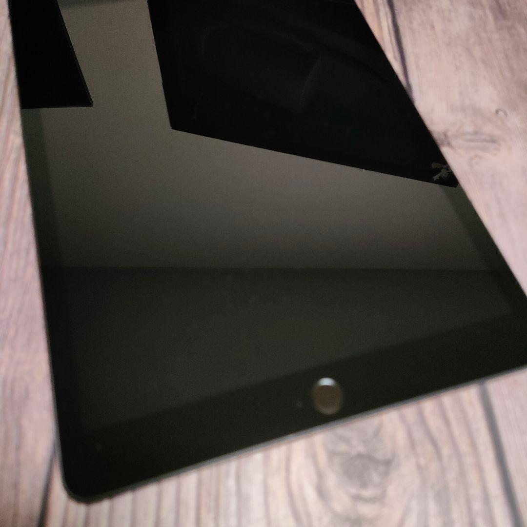 iPad 第8世代 32GB グレー SIMフリー 美品