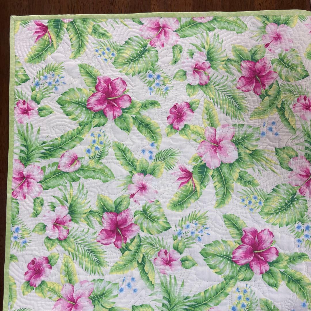 完成品　ハワイアンキルト　ティアレ　タペストリー 約81cm 送料込み 匿名配送