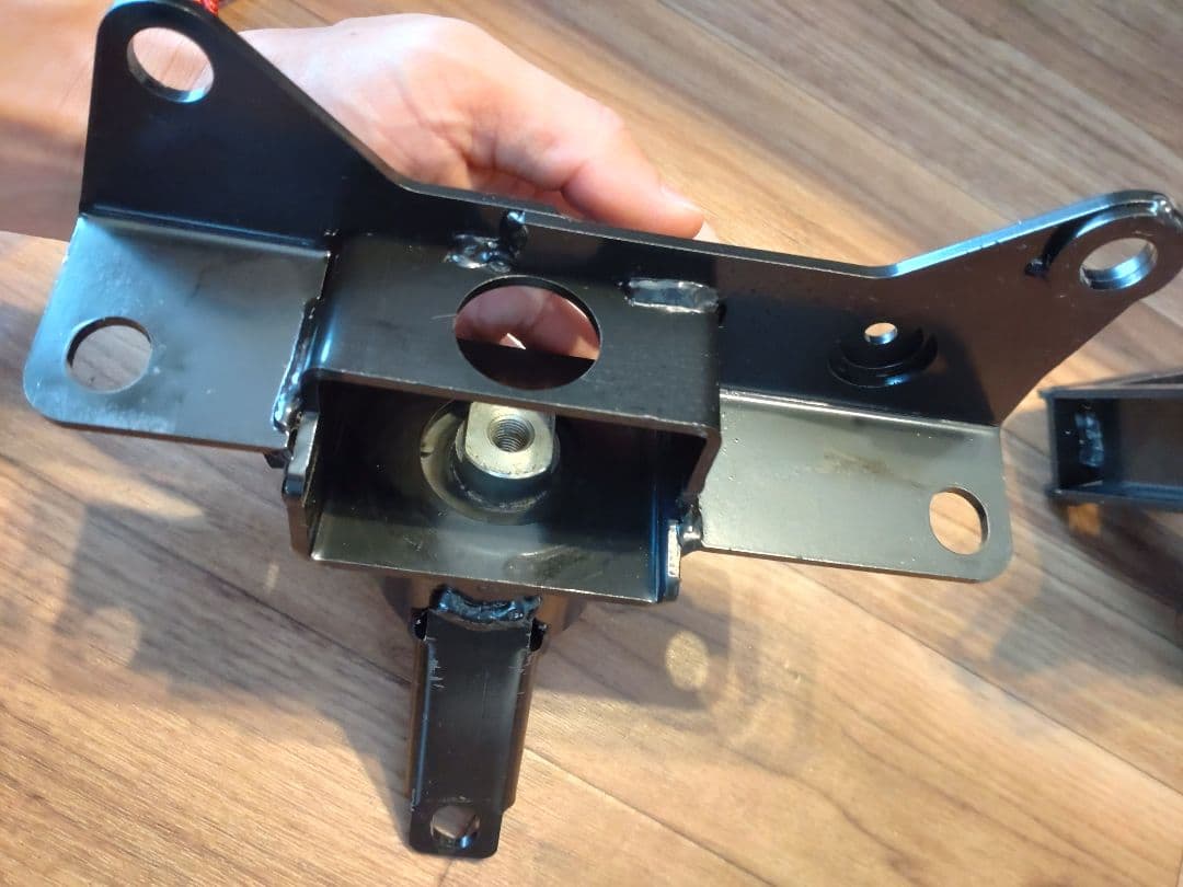 zc33s（6MT） クスコ 強化エンジンマウント